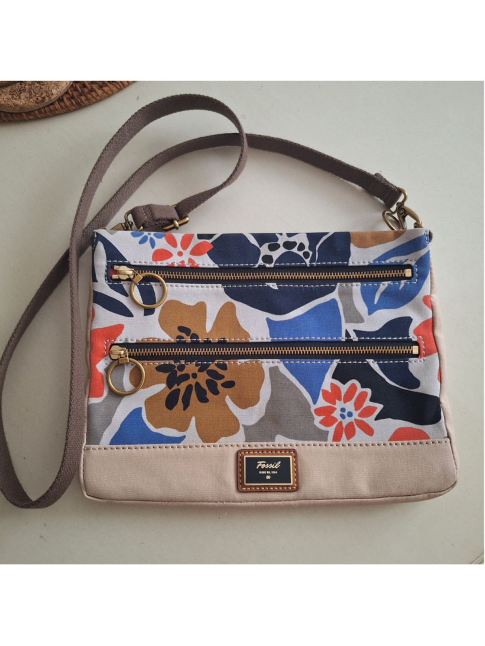 Fossil Canvas Multi Zip Pockets Crossbody Shoulder Bag Purse Floral Festival